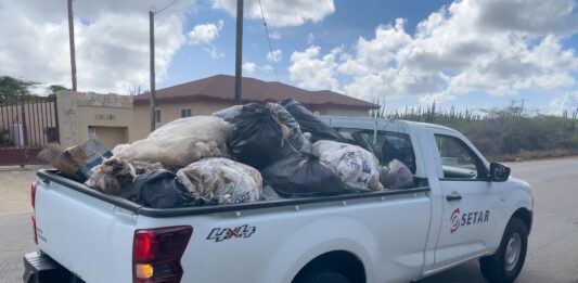 SETAR a participa na e Coastal Clean Up Event di AHATA en conexion cu Earth Day