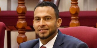 Parlamentario Dennerich Kelly: “Liderazgo den tempo di crisis ta mustra kiko Aruba mester di berdad”