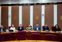 “Un Aña Gobernando, Pero Sin Direccion: Confusion ta reina den gobierno AVPFUTURO”