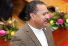 Parlamentario di AVP, Ing. Carlos Bermudez: “Maltrato den sector hotelero no por sigui – mester tuma accion awo”