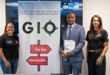 Presentacion di www.gio.aw na Minister Arthur Dowers