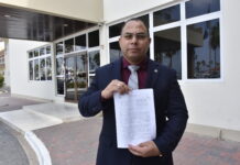 Parlamentario Eduard Pieters (PPA): Parlamento den Crisis: Rond di 240 dia di silencio y boycott di democracia