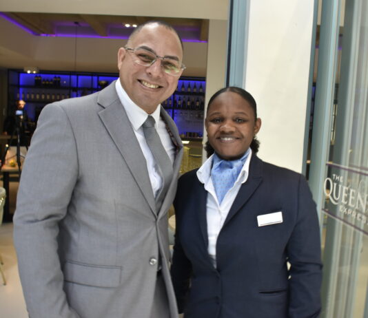 “Inverti den nos propio talentonan: futuro di turismo ta cuminsa den klaslokaal” Eduard Pieters a expresa despues di su bishita na ROC Mondriaan