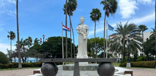 Comision Celebracion Dianan Nacional ta invita un y tur pa presencia e Acto Protocolar di Gobierno relaciona cu Dia di Rey