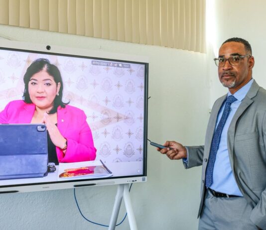 Parlamentario Clifford Heyliger: Si en berdad ta para pa integridad, asumi awo responsabilidad pa FASE