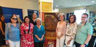 Parlamentario Xiomara Maduro ta gradici sr. Ivan Quandus pa conserva nos tradicion den su documentario: “Historia y perseveracion di Caha di Orgel di Aruba”