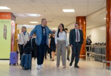 Aruba ta anfitrion pa plataforma internacional: Yegada di Comisionado Europeo marca paso importante pa Foro LGO-UE