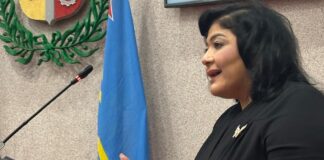 Parlamentario Xiomara Maduro: Parlamento di Aruba ta aproba mocion unanime pa conserva historia di e refineria