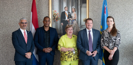 Gobierno a tene encuentro cu Fonds Bijzondere Journalistieke Projecten (FBJP)