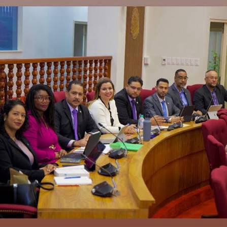 AVP a pidi privacidad; no a condena ni distancia di Sevinger