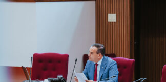 Minister Wever den Parlamento: Gobierno AVP-FUTURO ta actua decisivamente pa proteha Aruba contra impacto di subida di prijs di petroleo y tension geopolitico