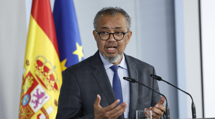 OMS ta confirma diesun caso positivo di hantavirus riba crucero: Riesgo global ta keda abou