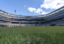MetLife Stadium ta cuminsa preparacion pa final di Mundial cu instalacion di yerba natural