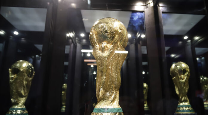 Na caminda pa Mundial 2026: FIFA den careda contra holoshi pa bende derecho di transmision na India y China