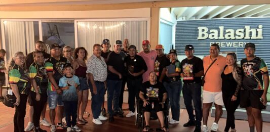 Happy Brothers ta honra tres leyenda pa nan gran trayectoria den softball