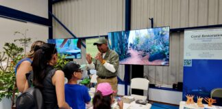 ACF ta Trece Naturalesa Cerca di e Comunidad Durante Opendag di Marinierskazerne