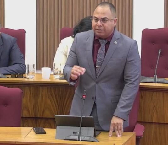 Eduard Pieter, lider di fraccion PPA: “Awor cu Raad van Advies ta sostene nos posicion contra HOFA, ta momento pa forma un frente nacional!”