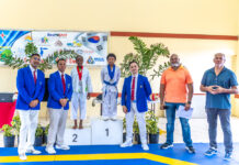 Master Augy Tromp a scoge e miho bringadonan di Cas Bon Taekwondo Cup