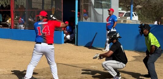 Copa Noord 2026:Ā Cu āHit di Oroā di Joward Croes: Kudawecha Indians ta rally den bom di 7 inning pa laga Royal Power Tat Fat 4-3 den tereno