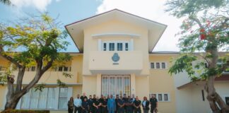 Minister Arthur Dowers ta reconoce excelencia den entrenamento K9: Diesun certificacion oficial