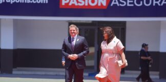 Prome Minister Eman impresiona cu e calor cu a duna nos pais: Aruba a ricibi energia y respaldo popular durante instalacion di presidente nobo na Costa Rica