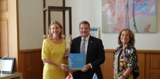 Aruba ta fortalece cooperacion internacional pa proteccion di naturalesa y desaroyo sostenibel: Prome Minister Mike Eman a reuni cu minister di clima y medio ambiente di Hulanda, Stientje van Veldhoven