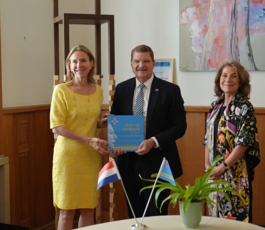 Aruba ta fortalece cooperacion internacional pa proteccion di naturalesa y desaroyo sostenibel: Prome Minister Mike Eman a reuni cu minister di clima y medio ambiente di Hulanda, Stientje van Veldhoven
