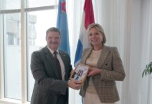 Fin di aña lo tin delegacion Hulandes na Aruba: Prome Minister Mike Eman y Minister Rianne Letschert ta fortalece cooperacion den cultura y preserva nos patrimonio