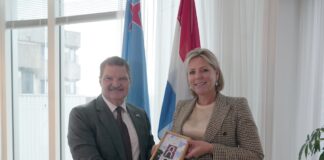 Fin di aña lo tin delegacion Hulandes na Aruba: Prome Minister Mike Eman y Minister Rianne Letschert ta fortalece cooperacion den cultura y preserva nos patrimonio