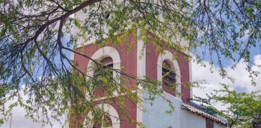 Reina Beatrix School y Juliana School pronto na turno: Gobierno ta inicia restauracion di Willem de III Toren como parti di preservacion di patrimonio nacional