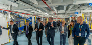 Minister Cicilia firma acuerdo strategico pa modernisa experiencia di biahe