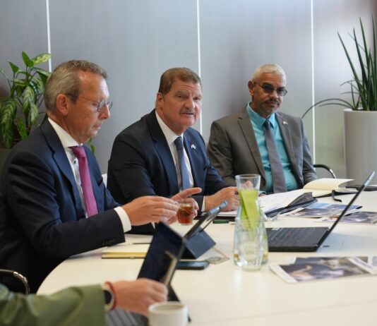 Gobierno ta habri caminda nobo pa conocemento y sostenibilidad den region: Na Wageningen Prome Minister Mike Eman ta enfatisa balor di crea un economia di conocemento y proteccion di naturalesa pa futuro di Aruba: Hopi entusiasmo na Hulanda pa cooperacion entre Wageningen University & Research cu Aruba