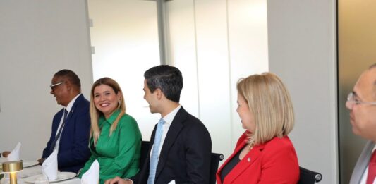 Lider di fraccion AVP den encuentro cu Premier Jetten: Dialogo constructivo riba siguridad, cooperacion y futuro economico di Aruba