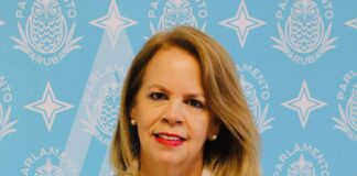 Evelyn Wever-Croes na presidente di Parlamento: Minister ta āpick & chooseā ki reunion nan kier atende: Ken ta determina e agenda di parlamento?