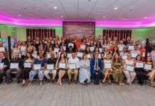 Grupo grandi di supervisor a logra certificacion den tayer ofreci pa AHATA