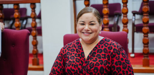 Parlamentario Shailiny Tromp-Lee: Camindanan den mal estado mientras 18 miyon florin a keda sin uza: Un falta grave di transparencia y maneho