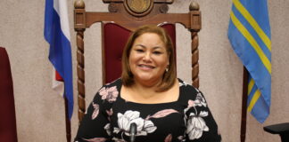 Shailiny Tromp-Lee: Un reconocimento na e Curason di Aruba, e forsa cu ta move nos Pais. Feliz dia di labor