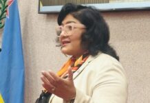 Parlamentario Xiomara Maduro ta cuestiona e scuridad cu Mike Eman tin e democracia di Aruba aden