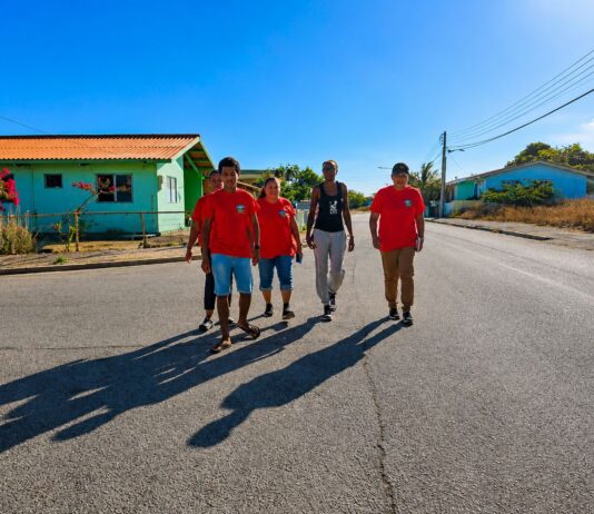 Bario Mabon y Fundacion Luna a uni forsa pa atende problematica di cacho den comunidad