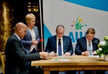 A firma acuerdo: Pocopoco e porta pa Union Europeo mas cerca di Aruba