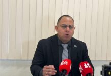 Eduard Pieters (PPA): “Ora e lidernan no proteha pais, pueblo ta haci esey nan mes”
