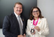 “Nos tin hopi cos en comun”: Prome Minister Eman den encuentro cu vice-presidente di Ecuador María José Pinto