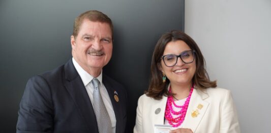 “Nos tin hopi cos en comun”: Prome Minister Eman den encuentro cu vice-presidente di Ecuador María José Pinto