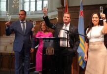Parlamentario Edgard Vrolijk: Di no kier un Minister Plenipotenciario, pa celebracion grandi na Hulanda