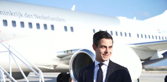 Bishita oficial di Rob Jetten na Aruba ta fortalece cooperacion den Reino