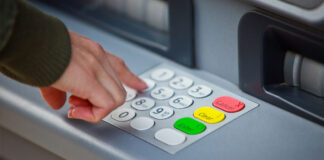 HUES NO A KERE POLIS: HOMBER DECLARA LIBER DI HORTA BANCOMATICO!