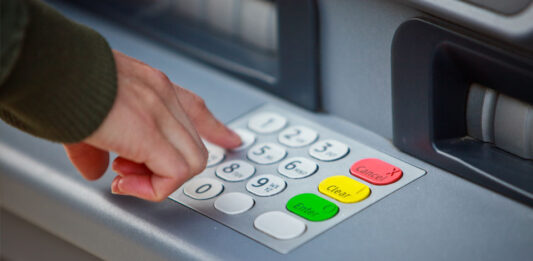 HUES NO A KERE POLIS: HOMBER DECLARA LIBER DI HORTA BANCOMATICO!
