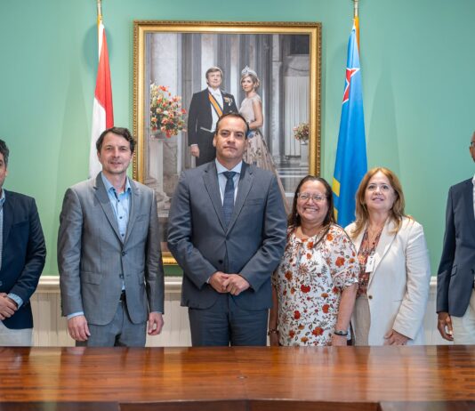 Minister Geoffrey Wever: Aruba ta transformando su futuro energetico, Green Overseas ta presenta e resultadonan di e proyecto ‘Reduccion di Emisionnan di Carbono Relaciona cu Transporte y Costonan di Combustibel di e Flota di Vehiculonan di Gobierno di Aruba’