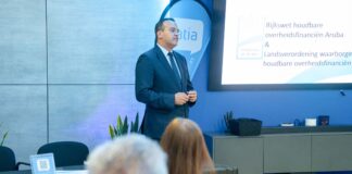 Minister Geoffrey Wever ta sigui cu un Town Hall Meeting cu ATIA tocante Rijkswet hofa y Landsverordening who