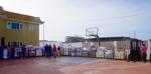 Comunidad Chines na Aruba ta reuni 42 palet di ayudo pa Venezuela den tres dia: Prome Minister Mike Eman a bishita Aruba New China Club y gradici e muestra di solidaridad cu e pueblo Venezolano